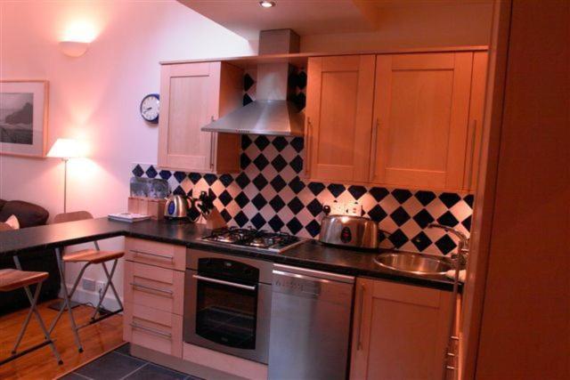 Wharf Apartment